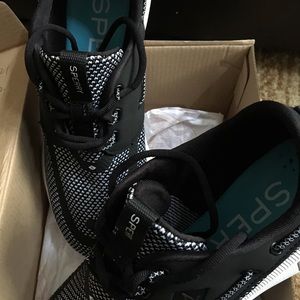 7M Sperry “7 seas 3-eye b&w” new top-siders